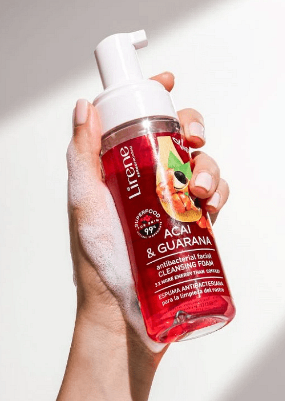 Spumă naturală de curățare a feței cu ACAI și GUARANA Lirene SUPERFOOD 150 ml